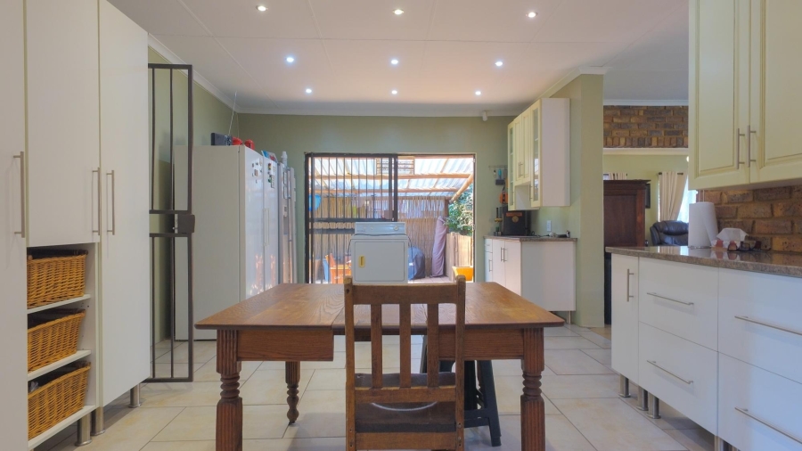 3 Bedroom Property for Sale in Bodorp North West